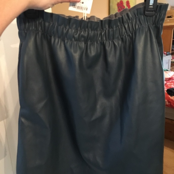 Zara Dresses & Skirts - Zara vegan leather skirt large mini